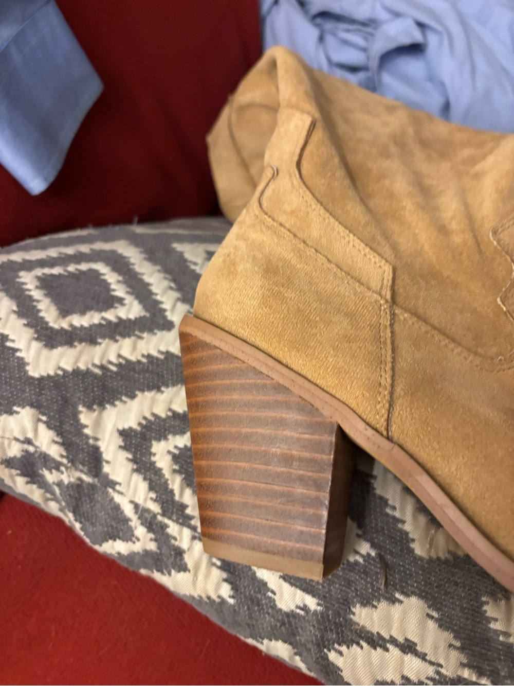 Don’t Be A Square Apricot Boot Size Six - Picture 4 of 11